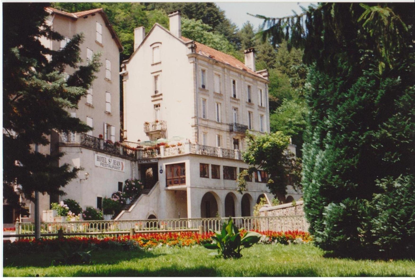 Hotel Saint Jean Vals-les-Bains Exterior photo