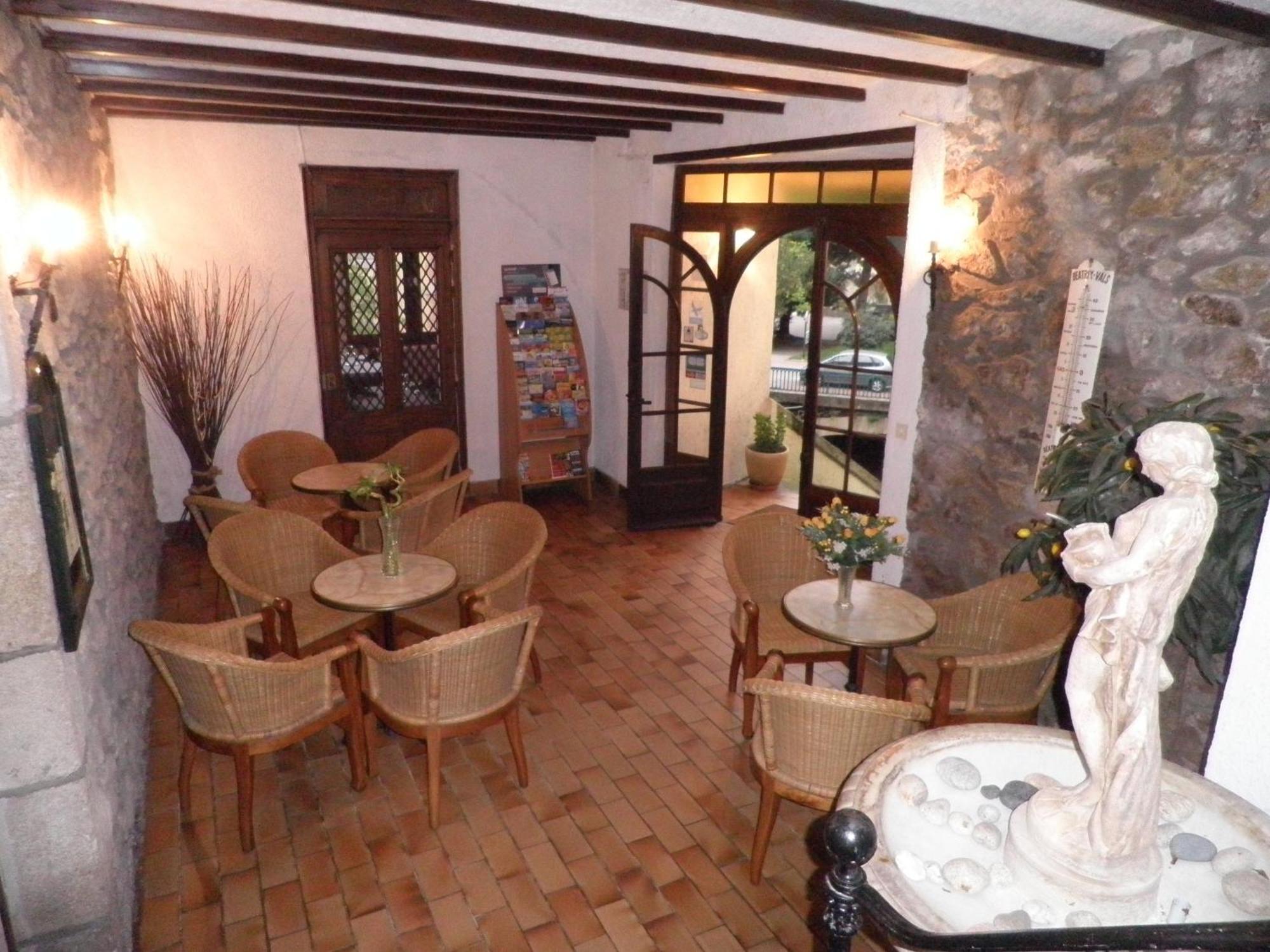Hotel Saint Jean Vals-les-Bains Exterior photo