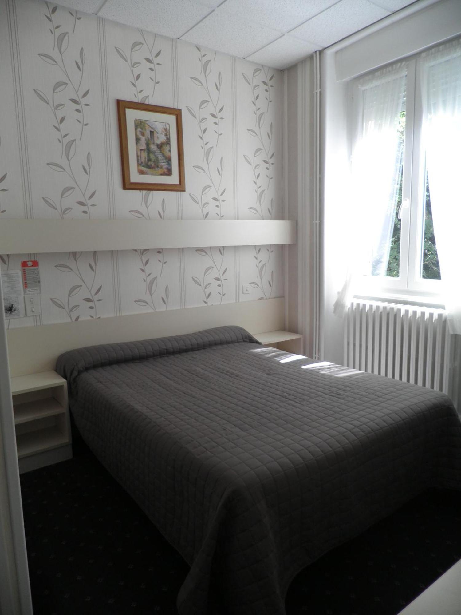 Hotel Saint Jean Vals-les-Bains Exterior photo