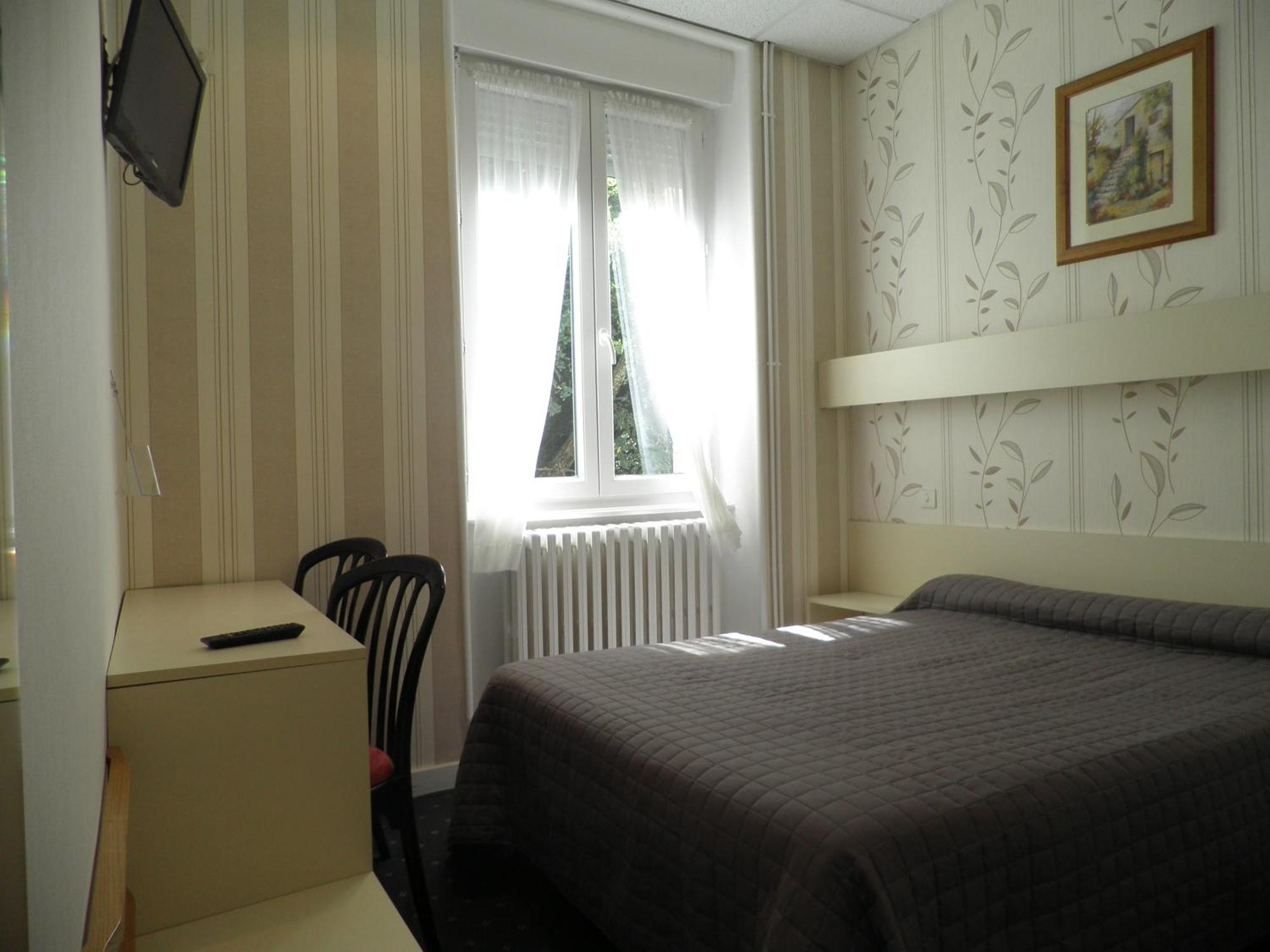 Hotel Saint Jean Vals-les-Bains Room photo