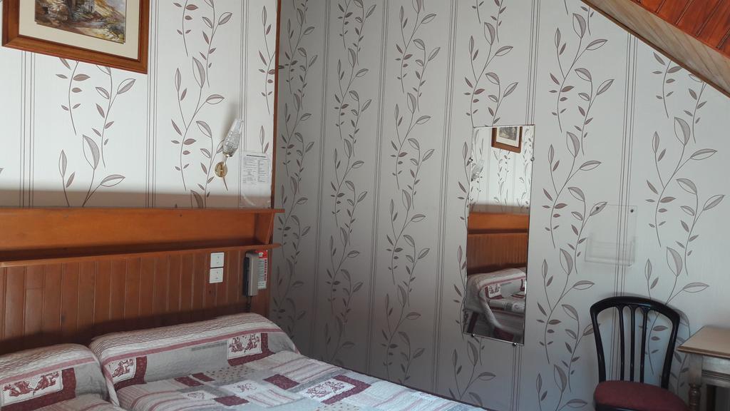 Hotel Saint Jean Vals-les-Bains Room photo